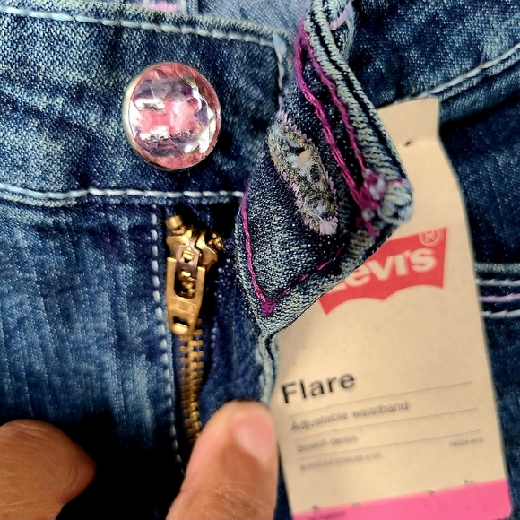 Levi's Baby Girls Flare Jeans Bottoms Blue W/Pink Buttons Sz 12 Months NWT - Picture 5 of 12